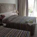 Hotel Opera *