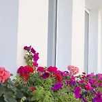 호텔 Opera *