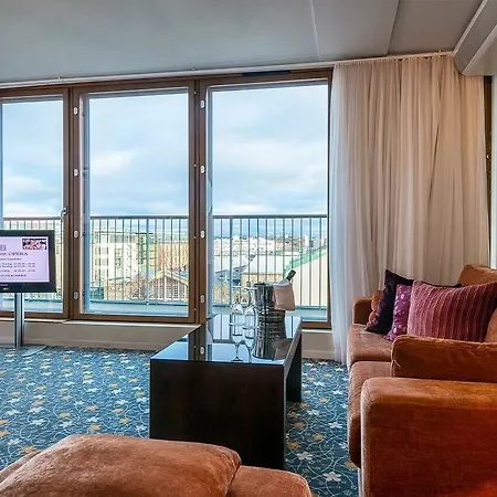 Hotel Opera *