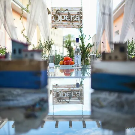 Opera Hotel Larnaca